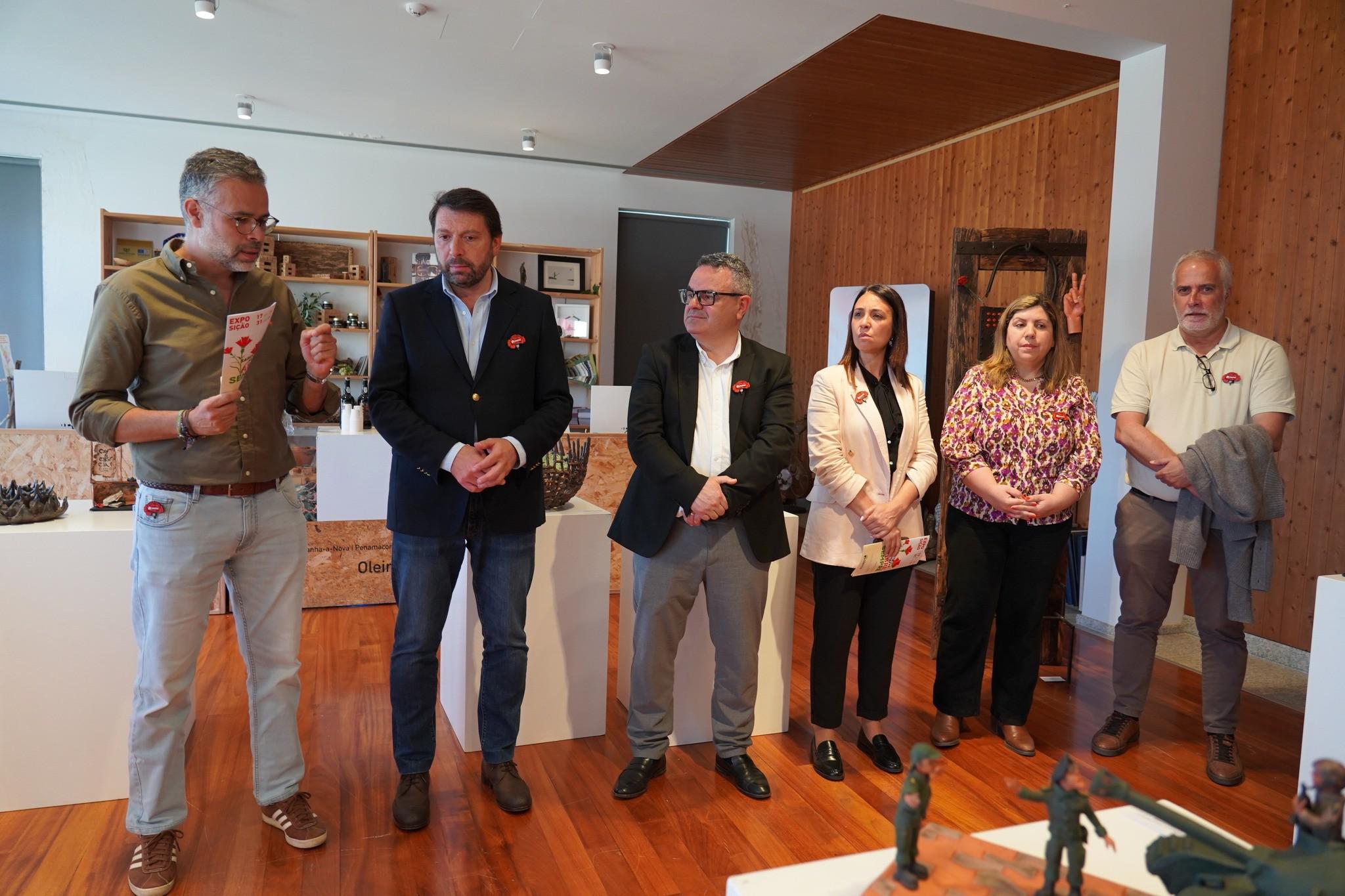 Oleiros celebra a liberdade e a excelência do artesanato com a exposição “ Saber- Fazer Abril Sempre”